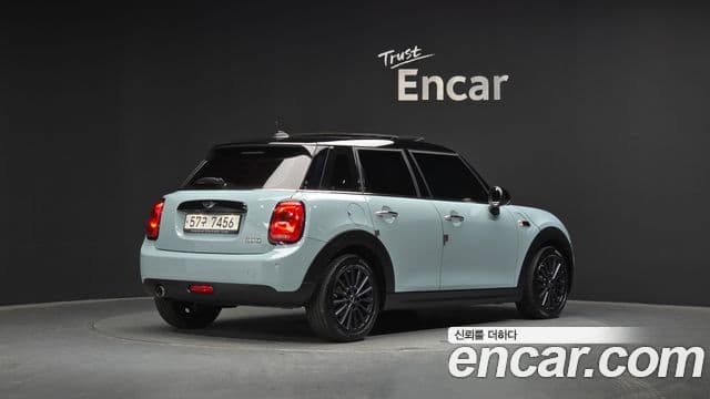 Mini Cooper 3세대, 2018 2