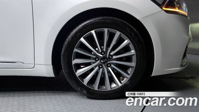 Kia All New K7 3.0 LPI Prestige (арендный автомобиль), 2017 все фото