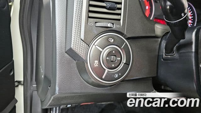 KG모빌리티(SsangYong) Korando Sport Club, 2016 17