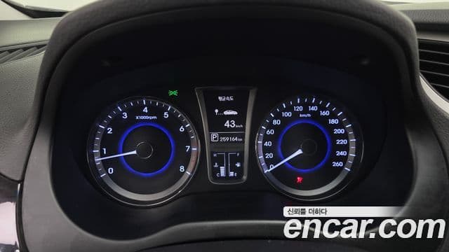 Hyundai Grandeur HG Modern, 2014 8