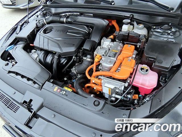 Kia K5 гибрид 3세대 Signature, 2022 19