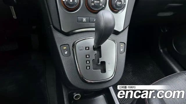 Kia 뉴카렌스 топовая версия, 2012 9