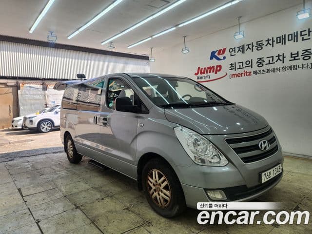 Hyundai Grand Starex CVX Deluxe, 2016 18