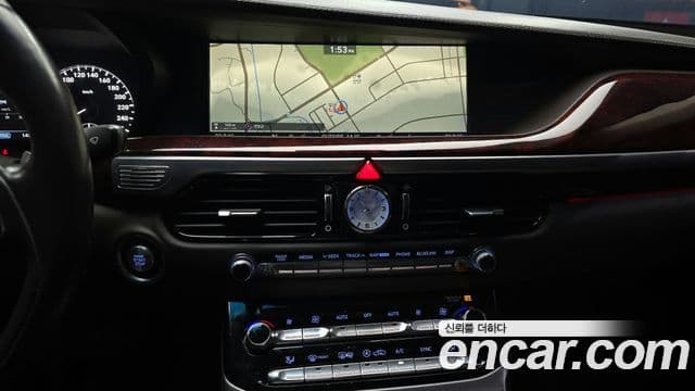 Genesis EQ900 Prestige, 2016 15