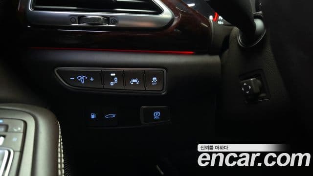 Genesis EQ900 Prestige, 2016 16