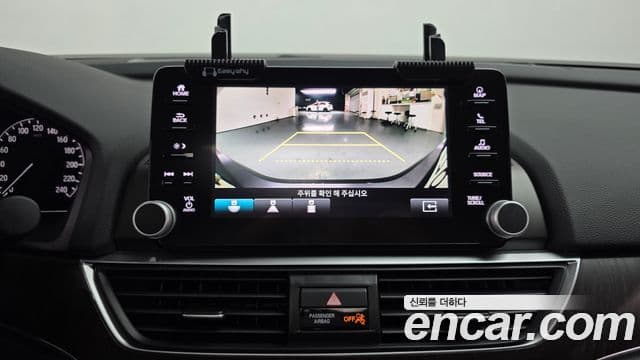 Honda Accord 10세대 1.5 турбо, 2019 14