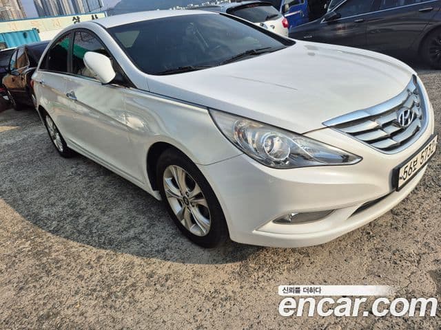 Hyundai YF Sonata Premier, 2010 2
