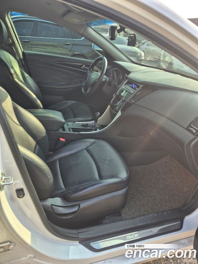 Hyundai YF Sonata Premier, 2010 все фото