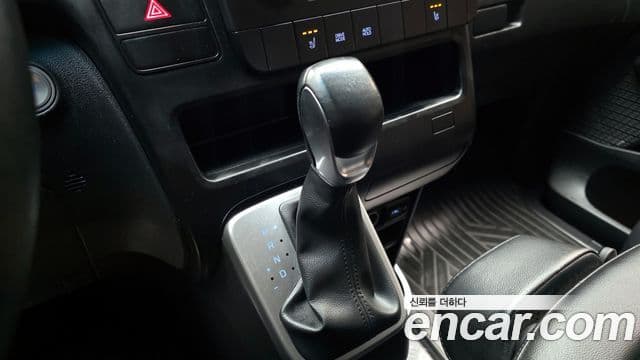 Hyundai Staria 15인승, 2022 9