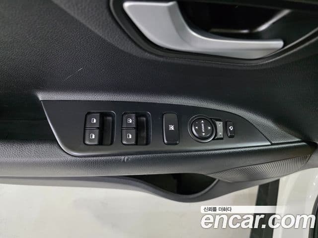 Kia Stonic Trendy, 2018 10
