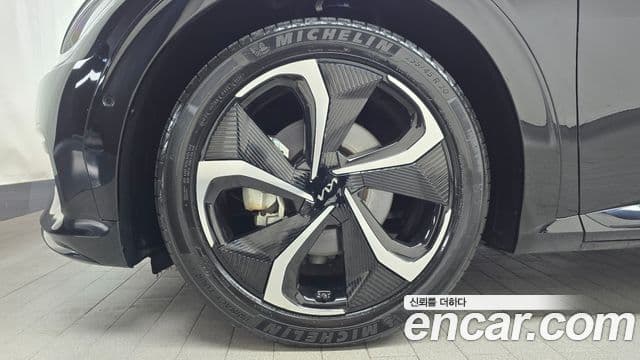 Kia EV6 GT Line, 2023 все фото