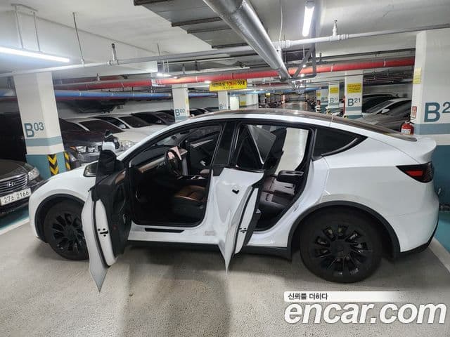 Tesla модель Y, 2024 9
