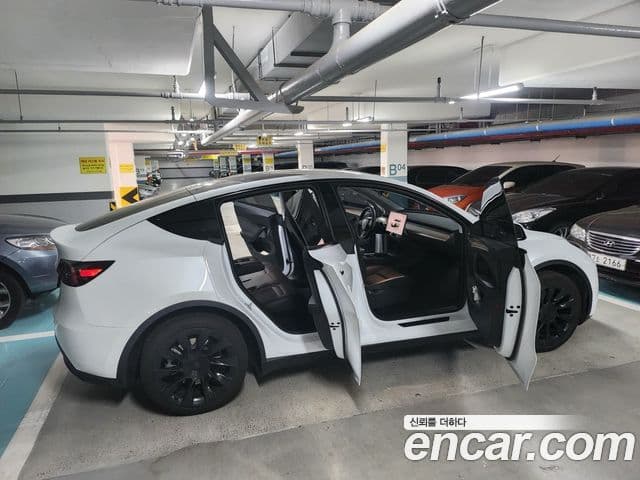 Tesla модель Y, 2024 10