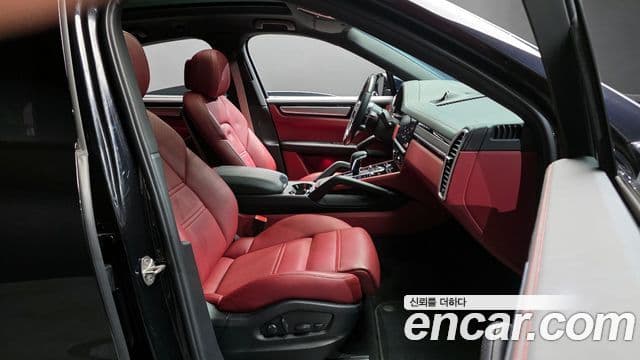 Porsche Cayenne (PO536) 3.0 купе Platinum Edition, 2022 10