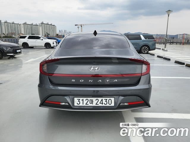 Hyundai Sonata гибрид (DN8) Family, 2021 3