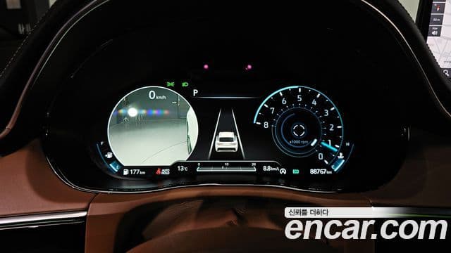 Genesis GV70, 2021 8