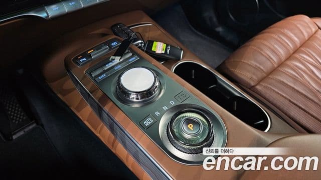 Genesis GV70, 2021 9