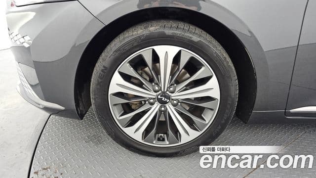 Kia K8 гибрид Noblesse, 2022 все фото