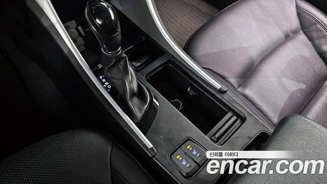 Hyundai Sonata гибрид Smart, 2015 9