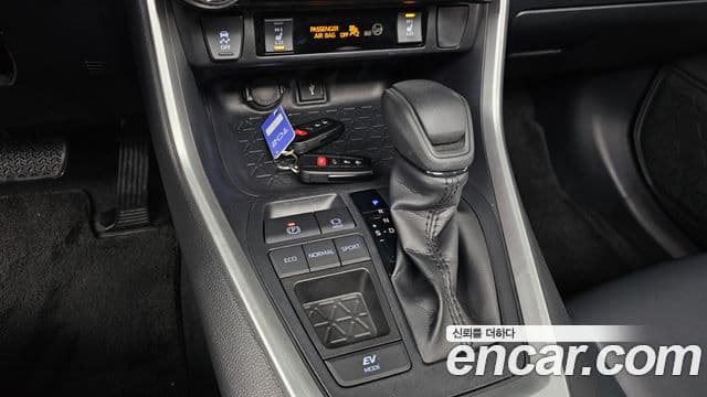 Toyota RAV4 5세대, 2020 9