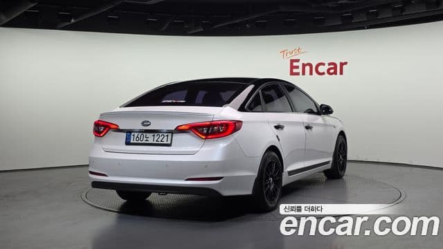 Hyundai LF Sonata Style, 2016 2