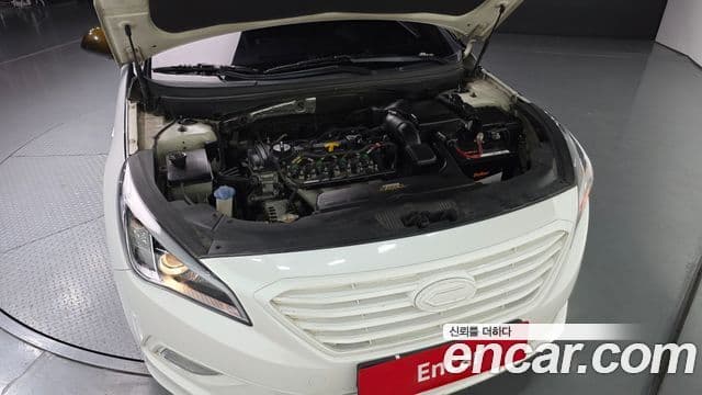 Hyundai LF Sonata Style, 2016 6