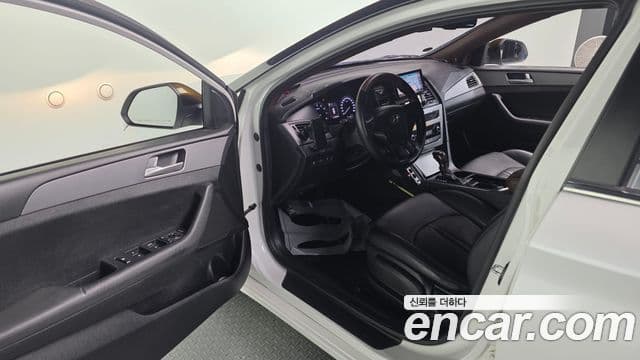 Hyundai LF Sonata Style, 2016 11