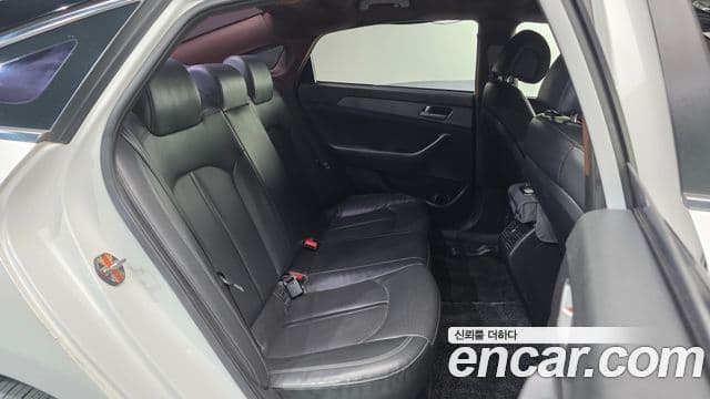 Hyundai LF Sonata Style, 2016 12