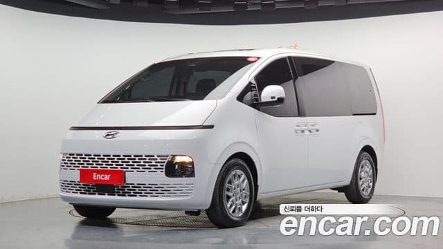 Hyundai Staria Modern, 2022 1