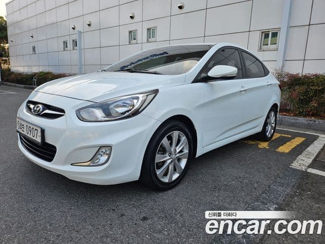 Hyundai Accent(новый кузов / новое поколение) Premium, 2013 1