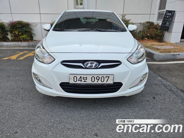 Hyundai Accent(новый кузов / новое поколение) Premium, 2013 3