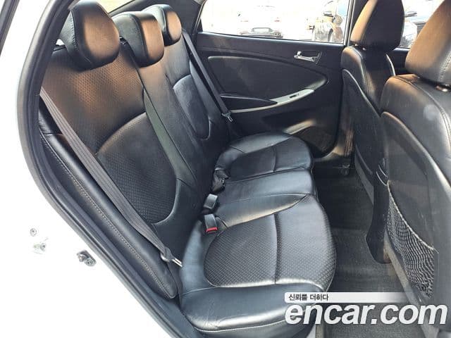 Hyundai Accent(новый кузов / новое поколение) Premium, 2013 12