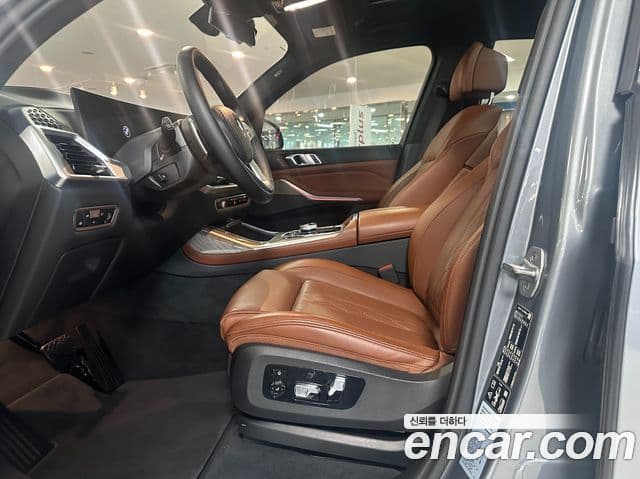 BMW X7 (G07) xDrive 40d Design Pure Excellence 6인승, 2023 10