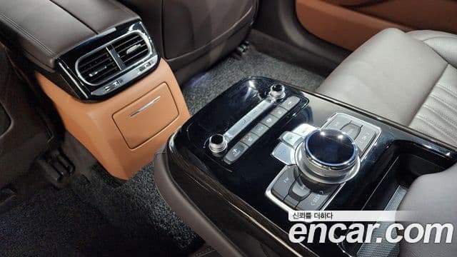 Genesis G90 Luxury, 2019 18