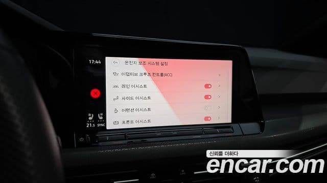 Volkswagen Гольф 8세대 2.0 GTI, 2024 16