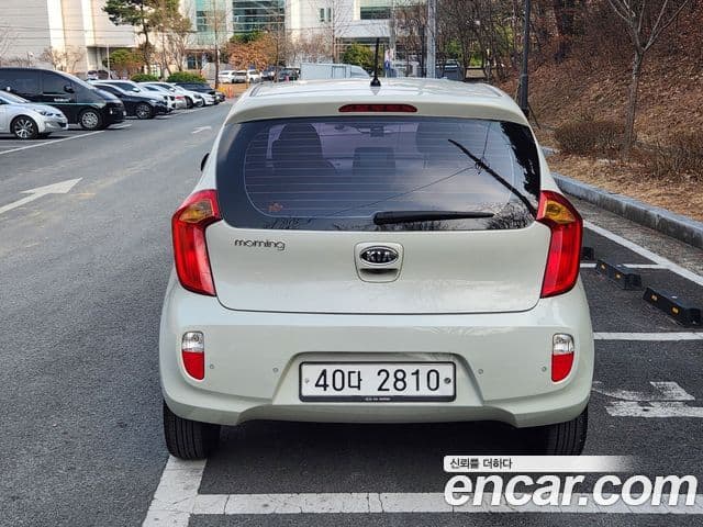 Kia All New Morning Deluxe, 2012 4