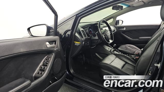 Kia The / новый New K3 Prestige, 2016 11