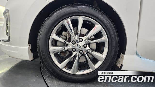 Kia The / новый New Carnival Prestige, 2019 все фото