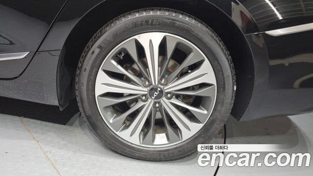 Kia K8 Signature, 2023 все фото