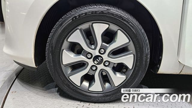 Kia The / новый New Morning Luxury, 2016 все фото