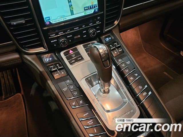 Porsche Panamera 970, 2015 9