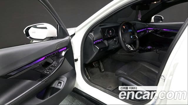 BMW 5시리즈 (G60) 530i xDrive M Sport, 2024 10