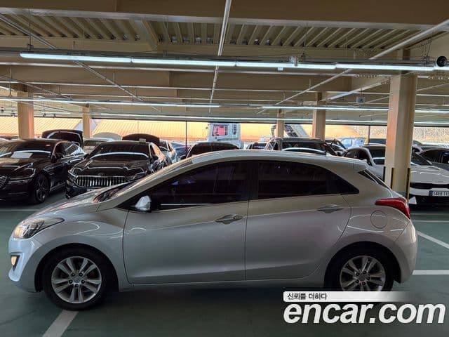 Hyundai i30(новый кузов / новое поколение) дизель 1.6 VGT Unique, 2012 4