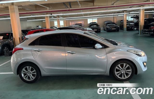 Hyundai i30(новый кузов / новое поколение) дизель 1.6 VGT Unique, 2012 6