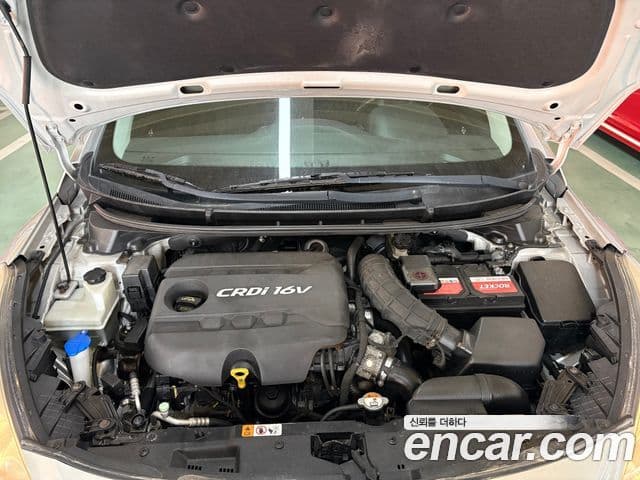 Hyundai i30(новый кузов / новое поколение) дизель 1.6 VGT Unique, 2012 7