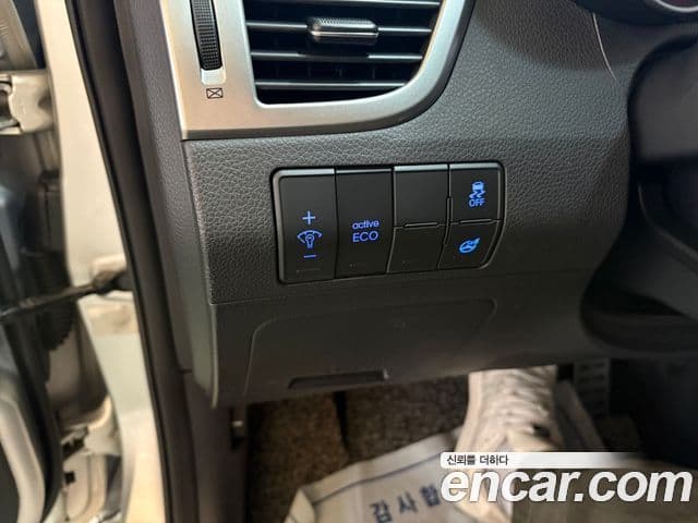 Hyundai i30(новый кузов / новое поколение) дизель 1.6 VGT Unique, 2012 9