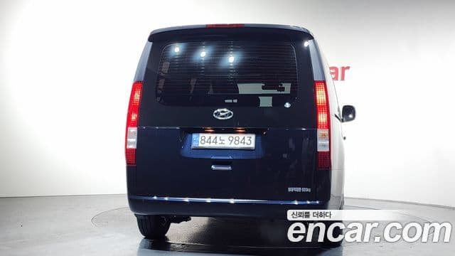 Hyundai Staria Modern, 2022 4