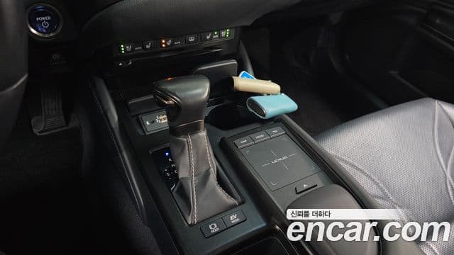 Lexus ES300h 7세대 Luxury, 2019 9