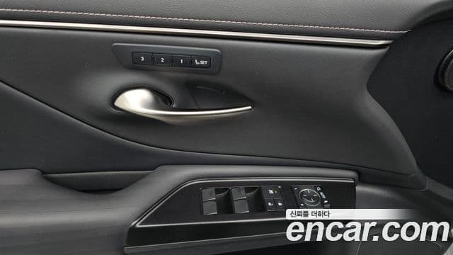 Lexus ES300h 7세대 Luxury, 2019 18
