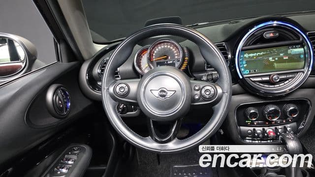 Mini Cooper 클럽맨 2세대, 2016 13